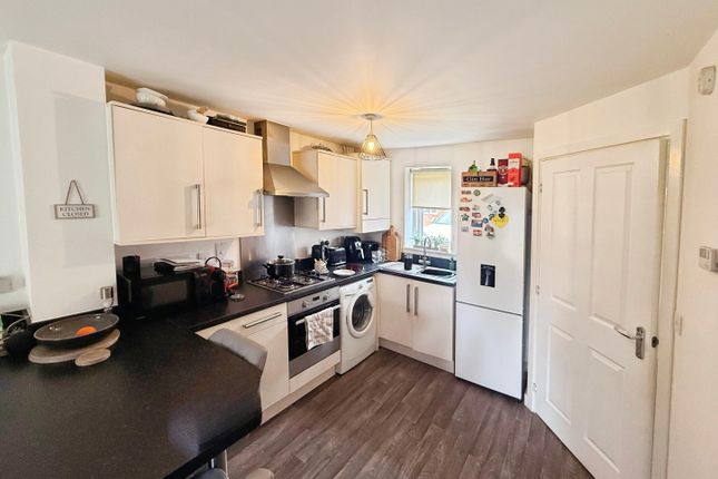 9, Linus Grove, Peterborough photo 3