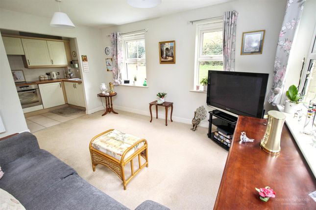 12, Pryor Close, Reading photo 4