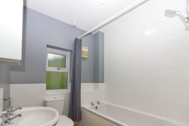 10, Lockton Court, Emerson Valley photo 4