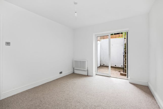 Flat for sale in Camden Hill Road, London