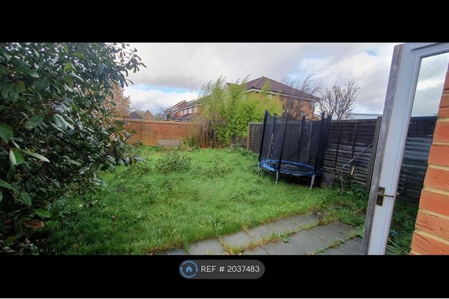 Thumbnail Semi-detached house to rent in Gladstone Gardens, Hounslow