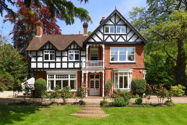 Thumbnail Detached house to rent in Woburn Hill, Addlestone