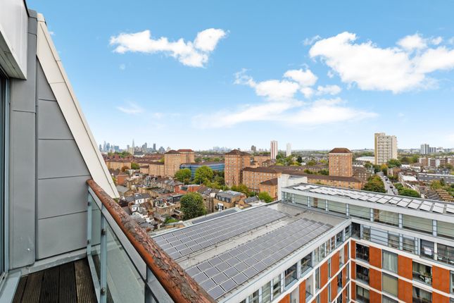 Flat 170 3, Cornell Square, London photo 4