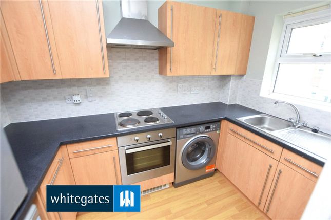 31, Whitehall Green, West Yorkshire photo 4
