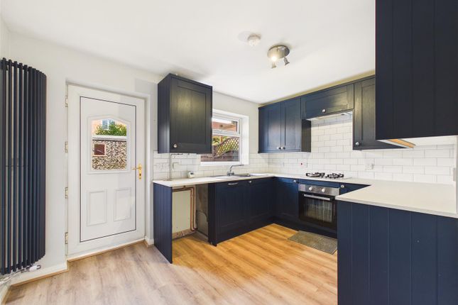 4, Canon Tardrew Court, Hessle photo 5