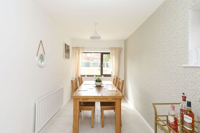 4 Westwood Road, Chesterfield photo 4