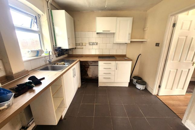 39, Grove Road, Stourbridge photo 2