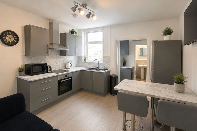 1, Chatsworth Avenue, Nottingham photo 2