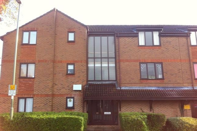 Thumbnail Flat to rent in Fairfield Avenue, Staines-Upon-Thames