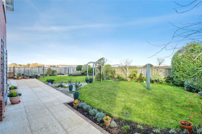 19, Spinnaker Grange, Hampshire photo 3