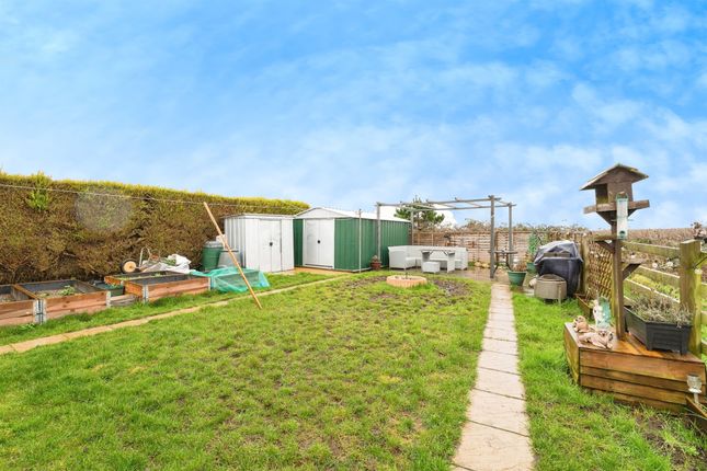 39, Green Lane Estate, Fakenham photo 3