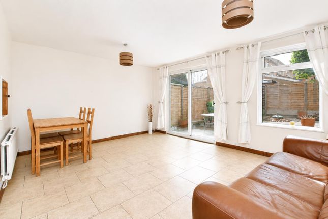 30, Carlina Place, Milton Keynes photo 5