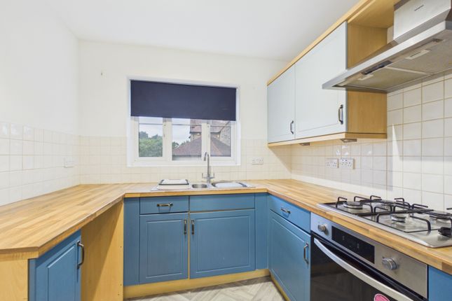 19, Minot Close, Malmesbury photo 2