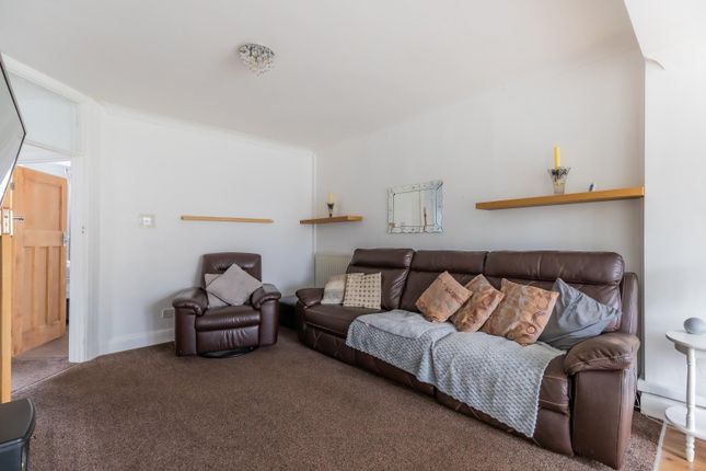 12, Durlston Close, Cardiff photo 4