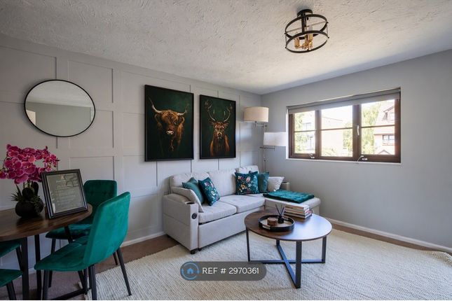 Serviced Accommodation  Kenwyn Road, Dartford photo 2