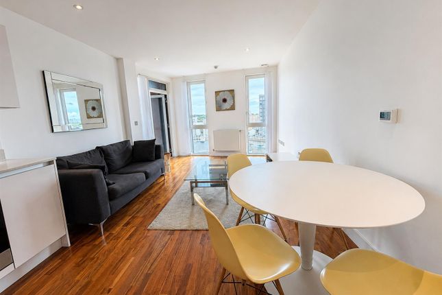 Flat 97, Bellville House, 79 Norman Road, London photo 4