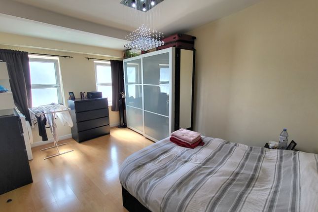 Kimber Road, Wandsworth photo 5