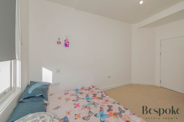 Flat for sale in High Street, Reading