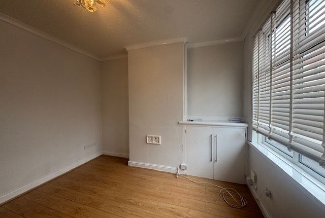 82, Leicester photo 3