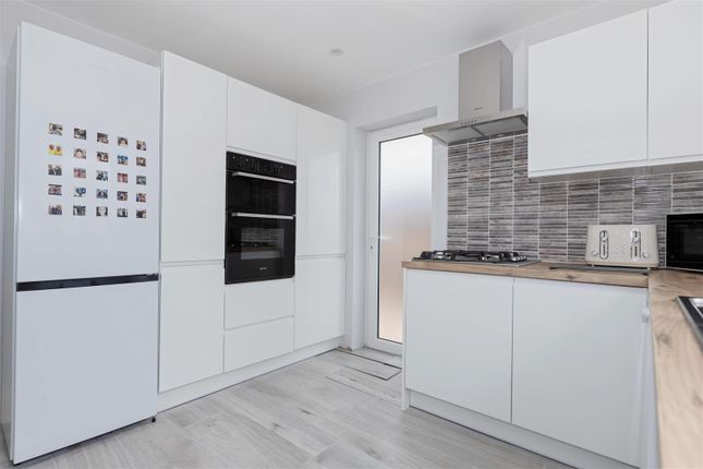 12, Cradock Place, Worthing photo 4
