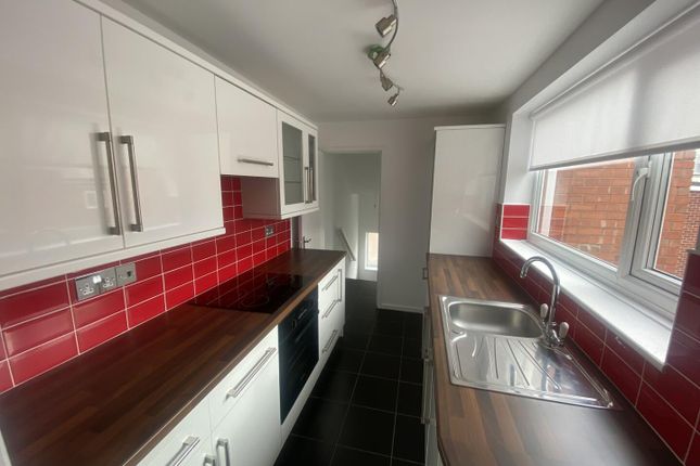 32, Henry Nelson Street, South Shields photo 4