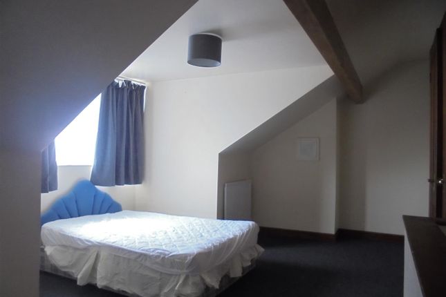 16, Tilbury View, Leeds photo 5