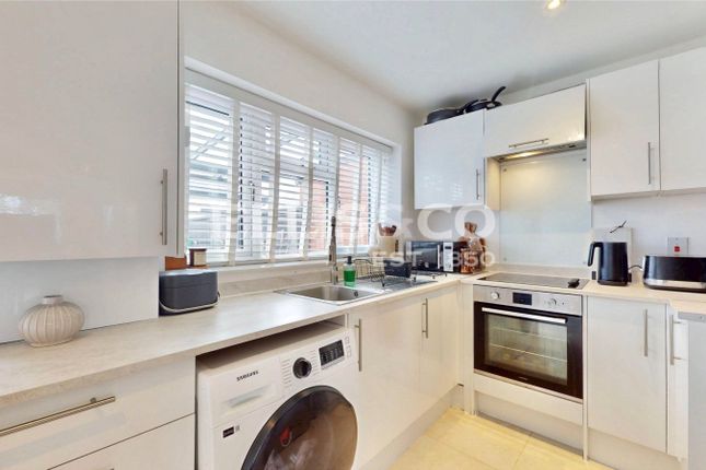 FLAT 3, 17, Locarno Road, Greenford photo 4