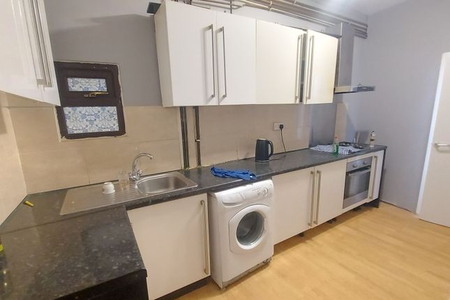302 Girlington Road, Bradford photo 3