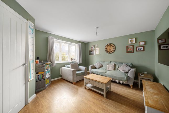 3-bed house on 35, Worrall Drive, Rochester, £400,000