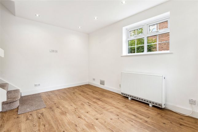 Thumbnail End terrace house to rent in Upper Tooting Park, London