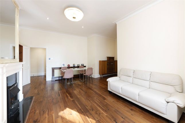 Flat 1, 39, Egerton Gardens, London photo 3