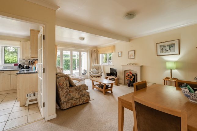 4, Lodge Way, Grantham photo 3