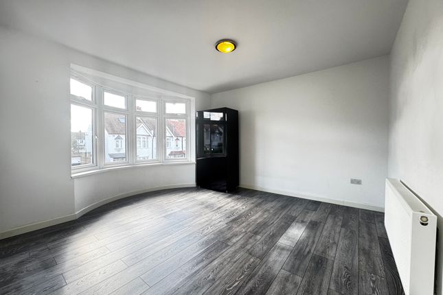 94, Headcorn Road, Thornton Heath photo 2