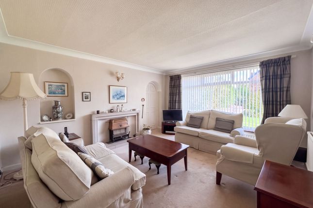 15 Cartmel Grove, Manchester photo 2