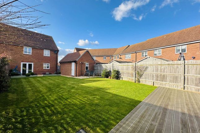 Semi-detached house for sale in Blackthorn Road, Didcot