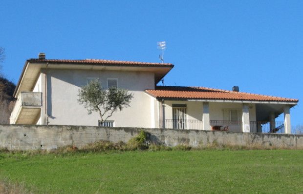 Thumbnail Villa for sale in Pescara, Tocco Da Casauria, Abruzzo, Pe65028
