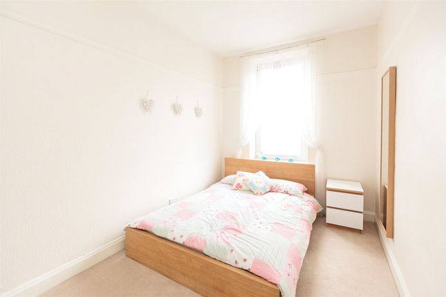 Flat to rent in St Johns Road, Edinburgh