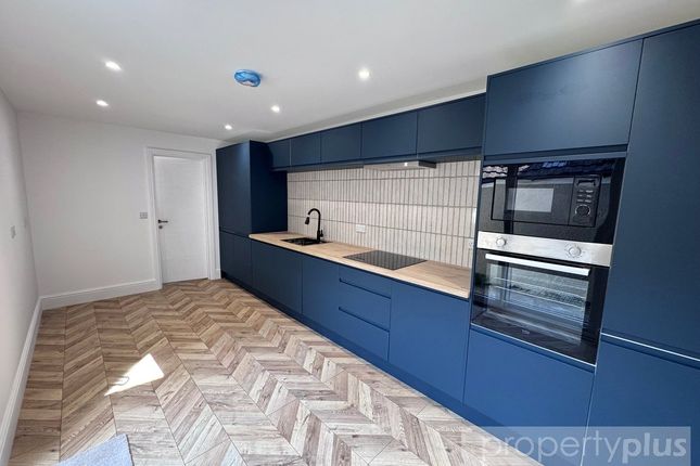 33, Dumfries Street, Rhondda Cynon Taff photo 2