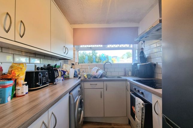 45 Trem-y-Mor, Bridgend photo 3