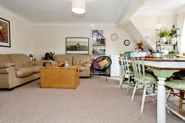 Flat for sale in High Street, Chesterton, Cambridge, Cambridgeshire