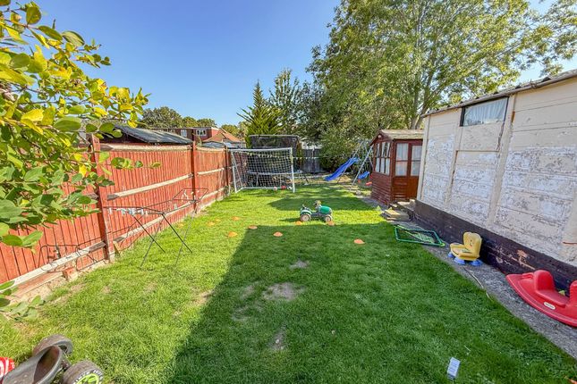 43 Compton Place, Watford photo 4