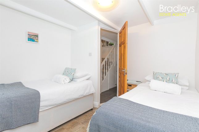 5, Baldhu Row, Penzance photo 3