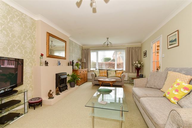 4-bed detached on Beacon Walk, Tenterden, £550,000