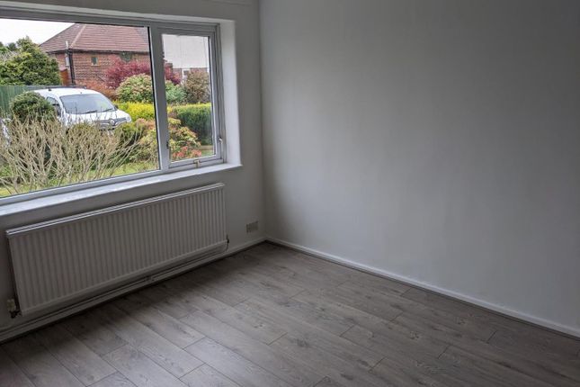 4, Fells Grove, Manchester photo 3