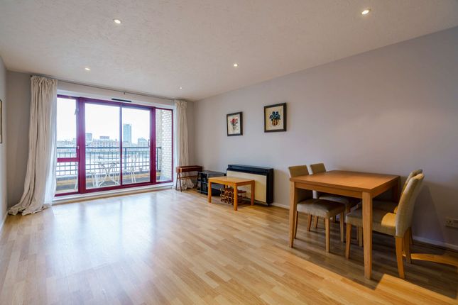 Thumbnail Flat for sale in Wapping High Street, London