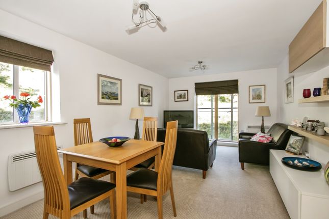 Flat for sale in Honeycombe Chine, Bournemouth, Dorset
