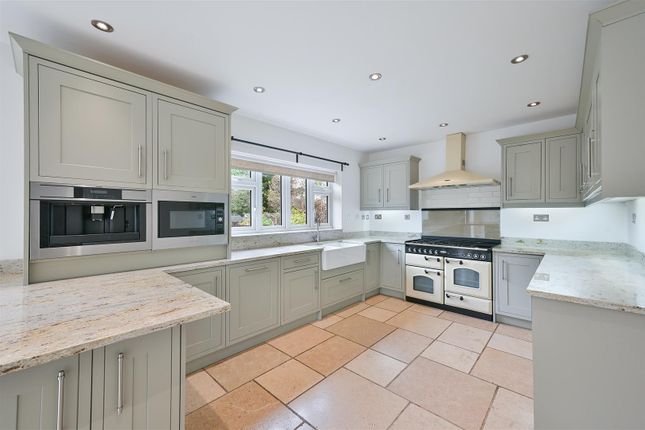2, Longdown Lane North, Epsom photo 3