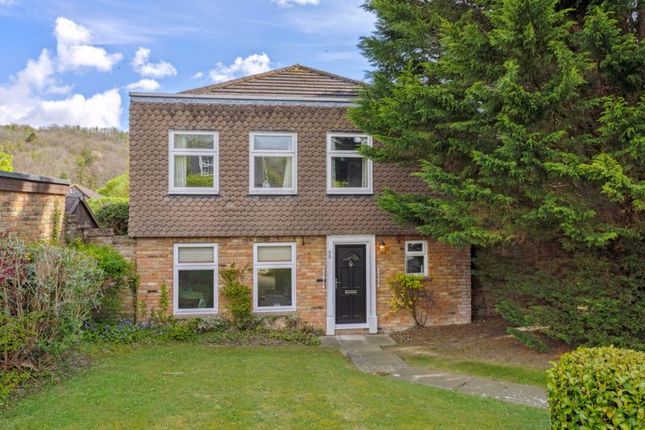 Thumbnail Detached house for sale in Fleet Close, Hughenden Valley, High Wycombe