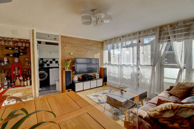 Thumbnail Maisonette for sale in Chichester Road, Southend-On-Sea