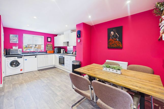 17, Bluebell Way, Doncaster photo 2